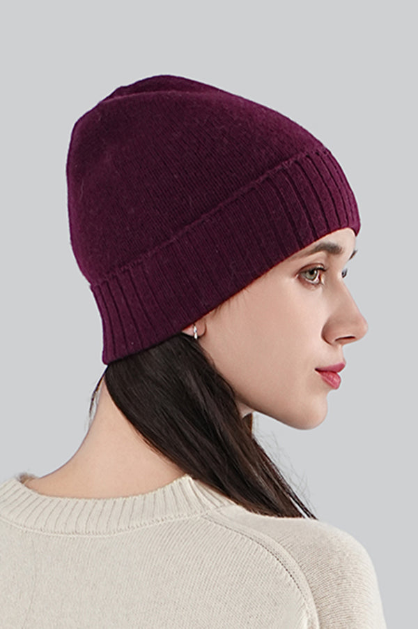 Women’s 100% Cashmere Rib-Knit Beanie in Plum Purple