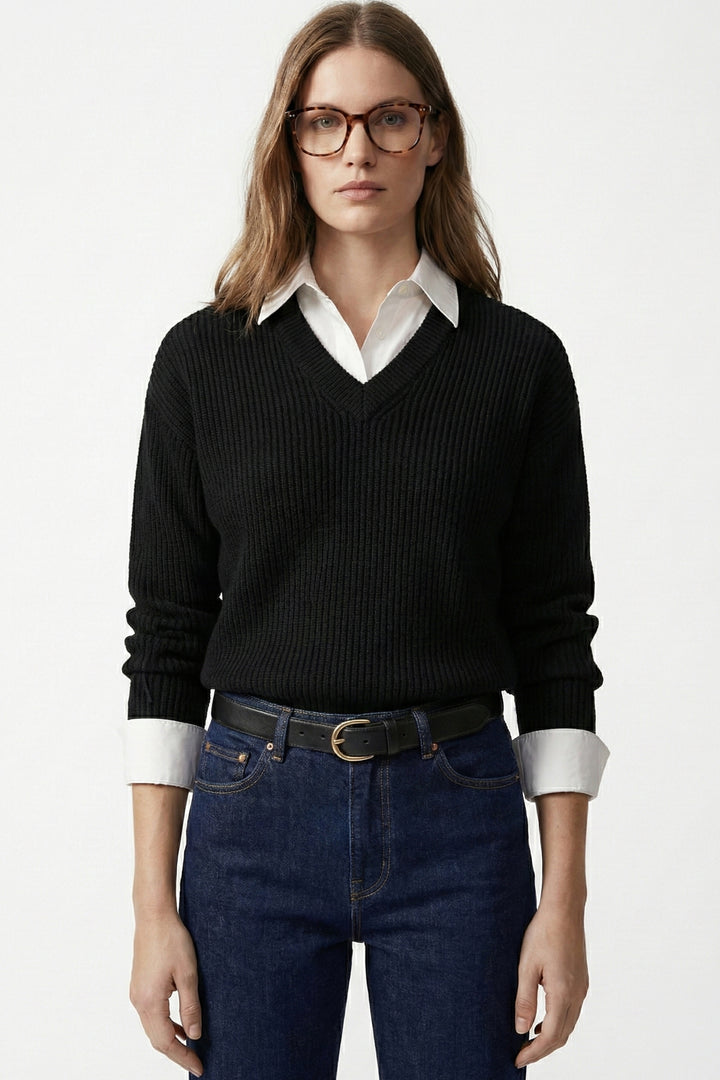 Women’s 100% Cashmere Black V-Neck Sweater