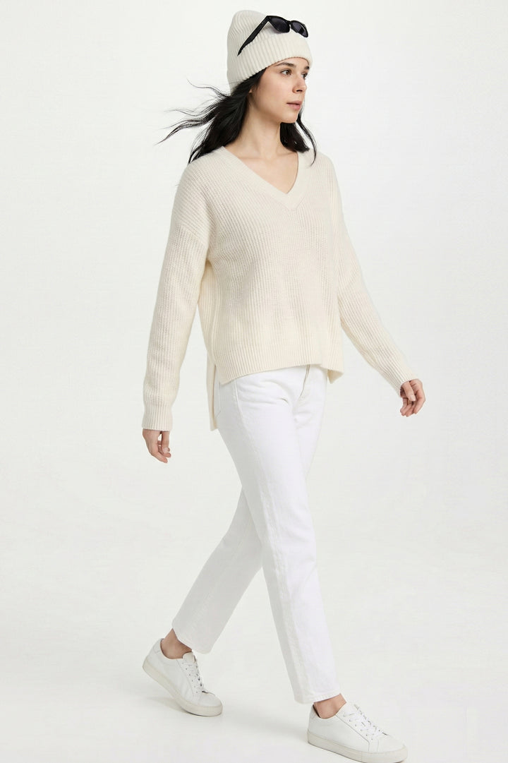 Women’s 100% Cashmere Black V-Neck Sweater