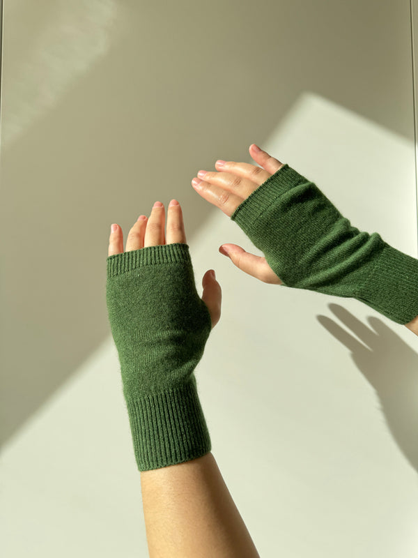 Cashmere fingerless gloves